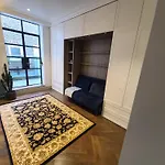 Boutique Linden Gardens 1St Floor And Loft Apartments