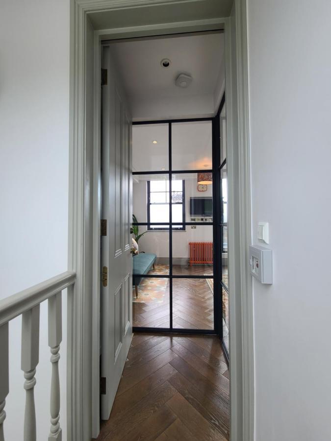 Boutique Linden Gardens 1st Floor And Loft *
