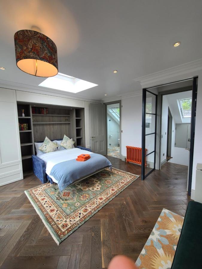 Boutique Linden Gardens 1st Floor And Loft Apartment London