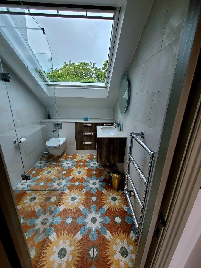 Boutique Linden Gardens 1st Floor And Loft Apartment *