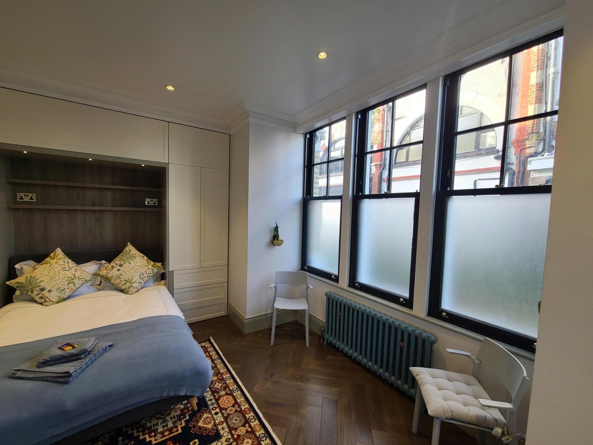 Boutique Linden Gardens 1st Floor And Loft Apartment *