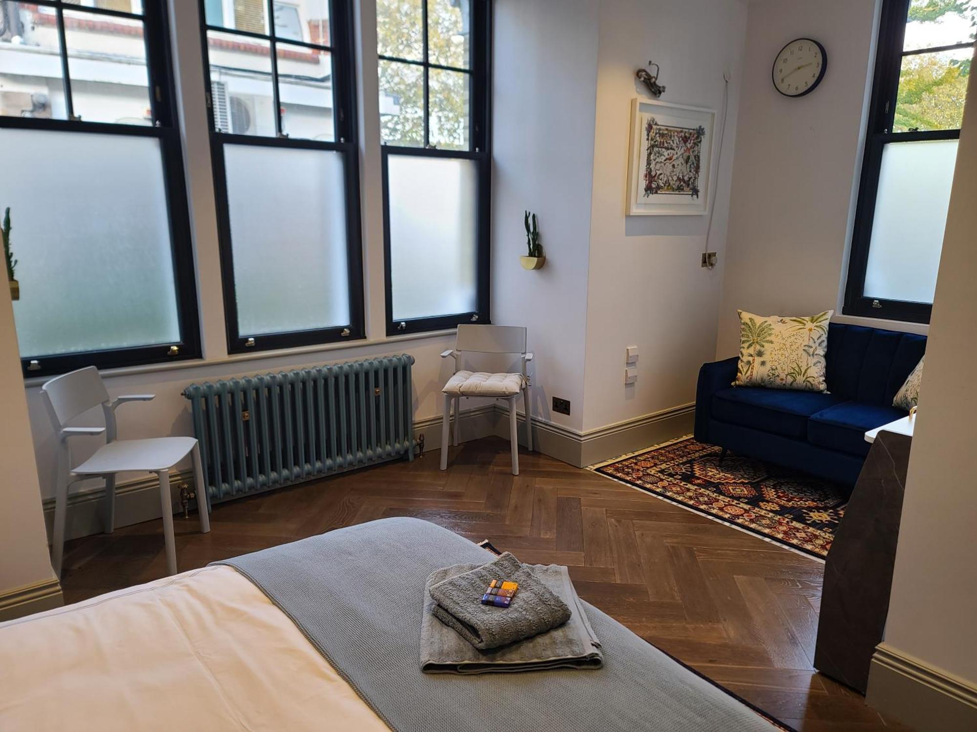 Boutique Linden Gardens 1st Floor And Loft Apartment *